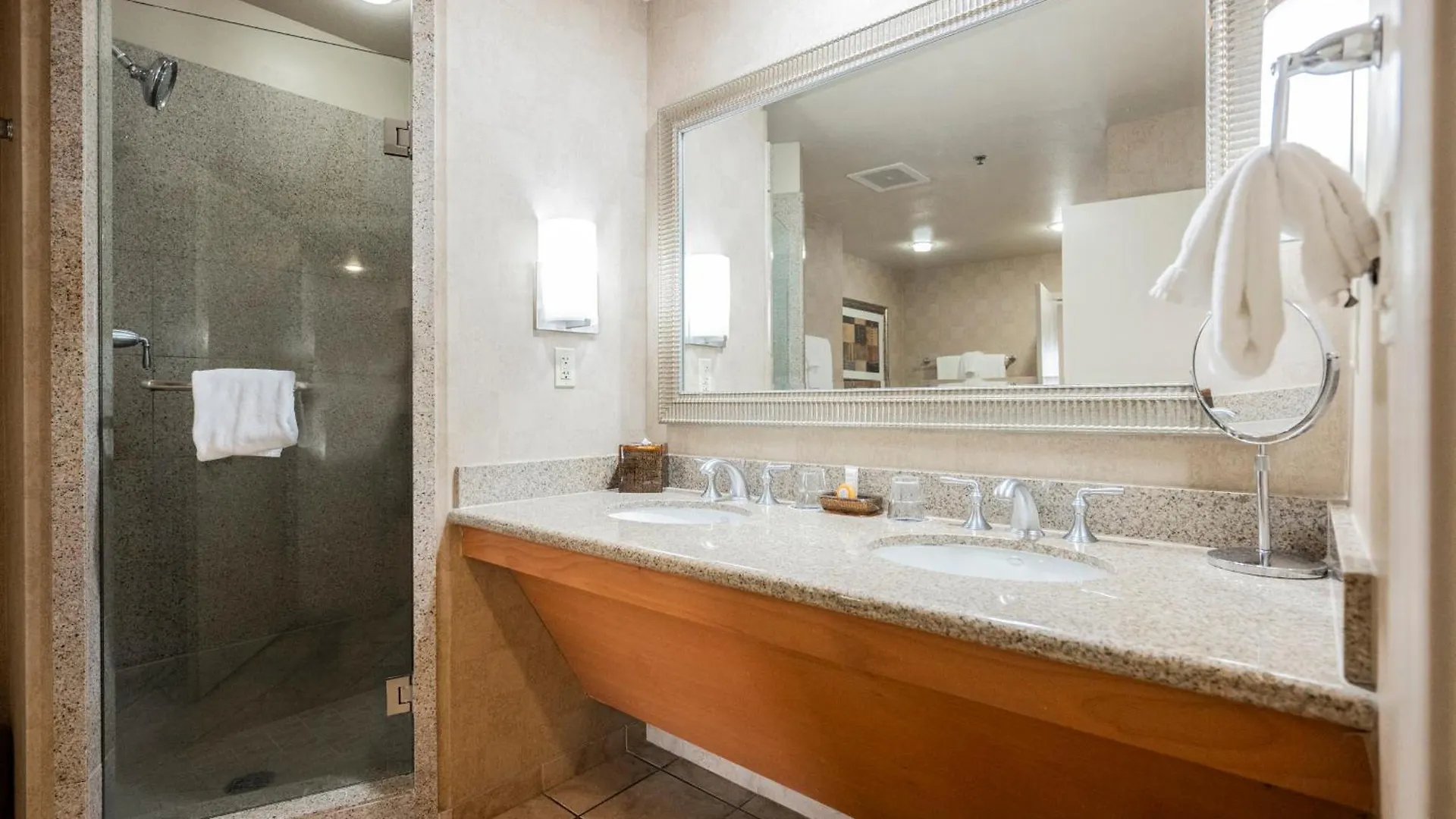 Stripviewsuites At Platinum Las Vegas Apartman